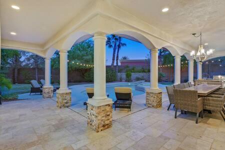 Lux 5Br Vegas Home W Pool, Spa, Games, Near Strip Las Vegas Bagian luar foto